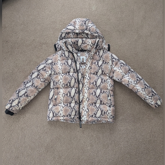 TNA Jackets & Blazers - TNA Super Puff Snakeskin pattern